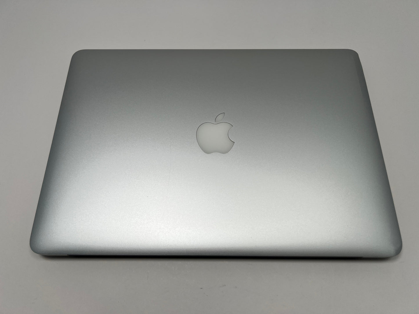 MacBook Air (2015) 13-inch – Intel Core i5 1.6GHz – 4GB RAM 128 SSD Techable