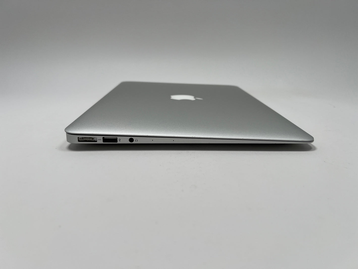 MacBook Air (2014) 13-inch – Intel Core i5 1.4GHz – 4GB RAM 256GB SSD Techable