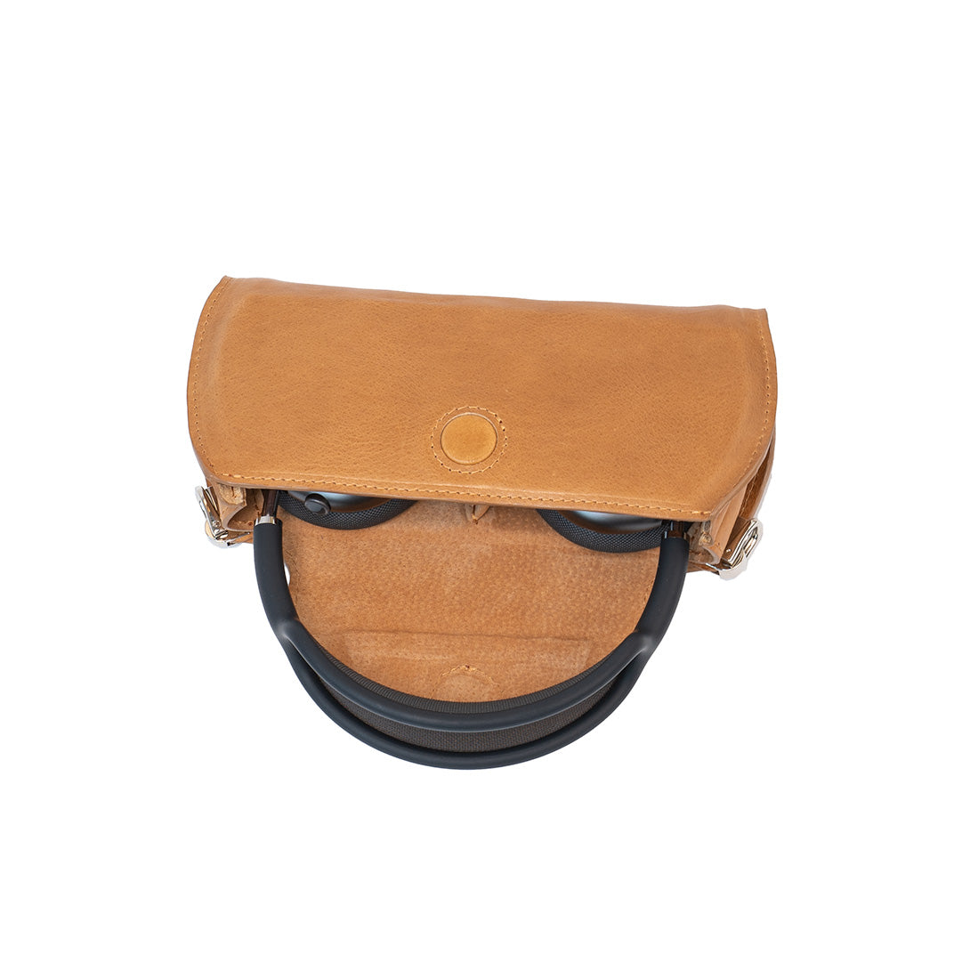 Leather Case for AirPods Max (Camel / full-grain) Geometric Goods