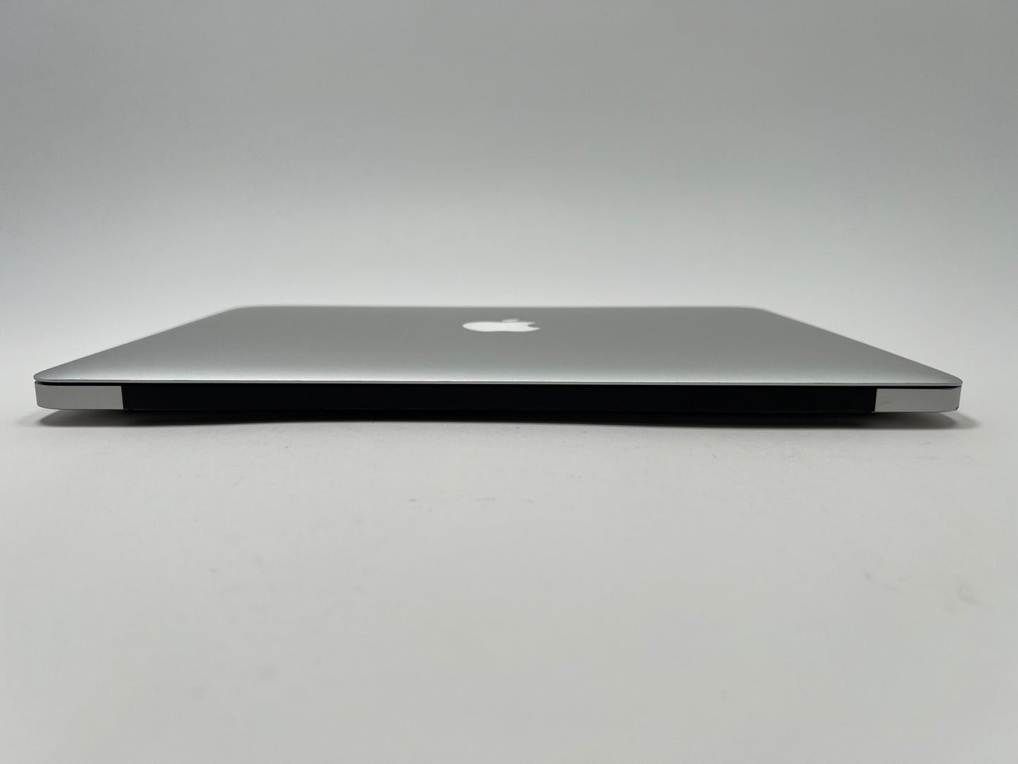 MacBook Air (2015) 13-inch – Intel Core i5 1.6GHz – 4GB RAM 128 SSD Techable