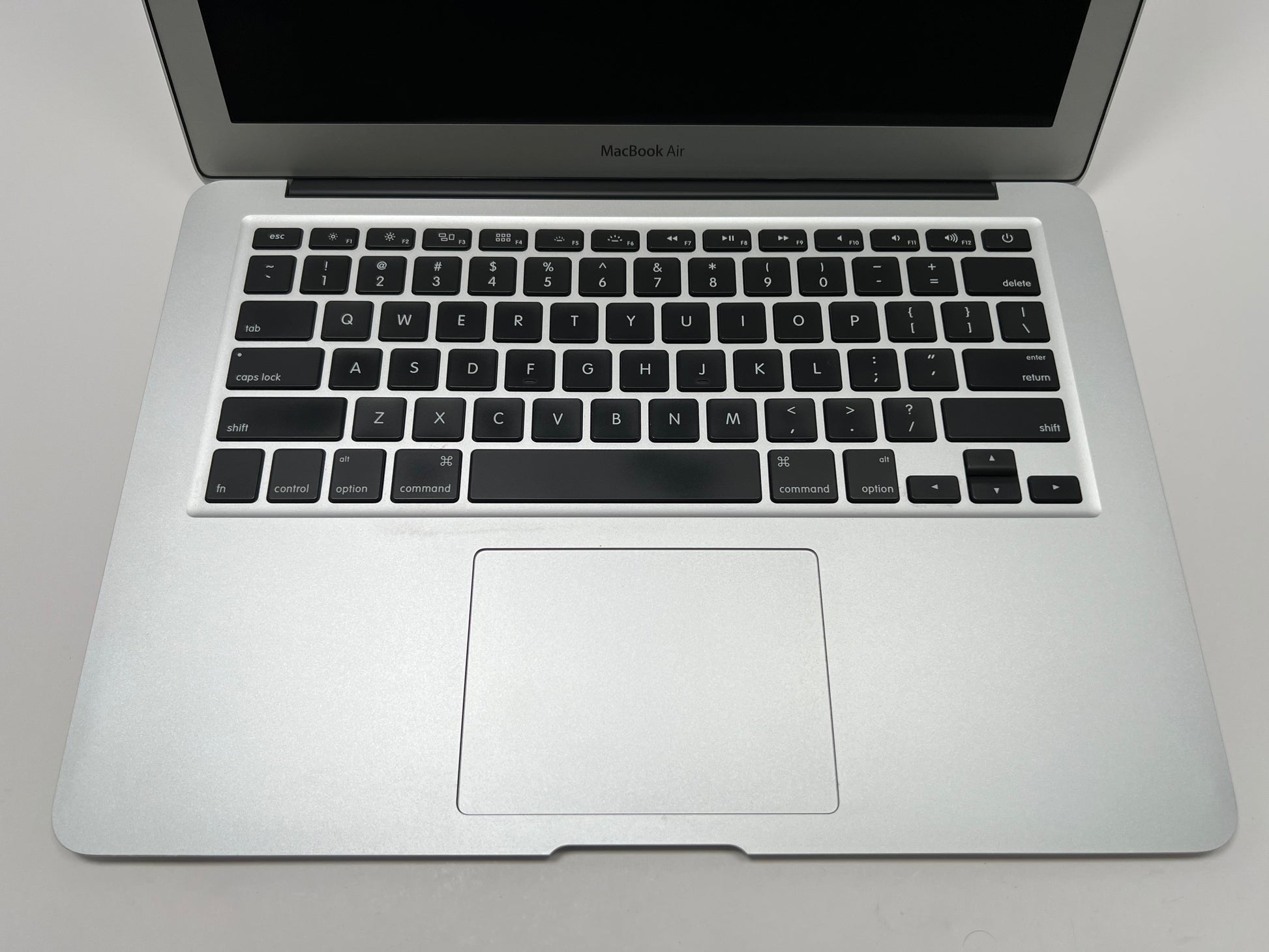 MacBook Air (2015) 13-inch – Intel Core i5 1.6GHz – 4GB RAM 128 SSD Techable
